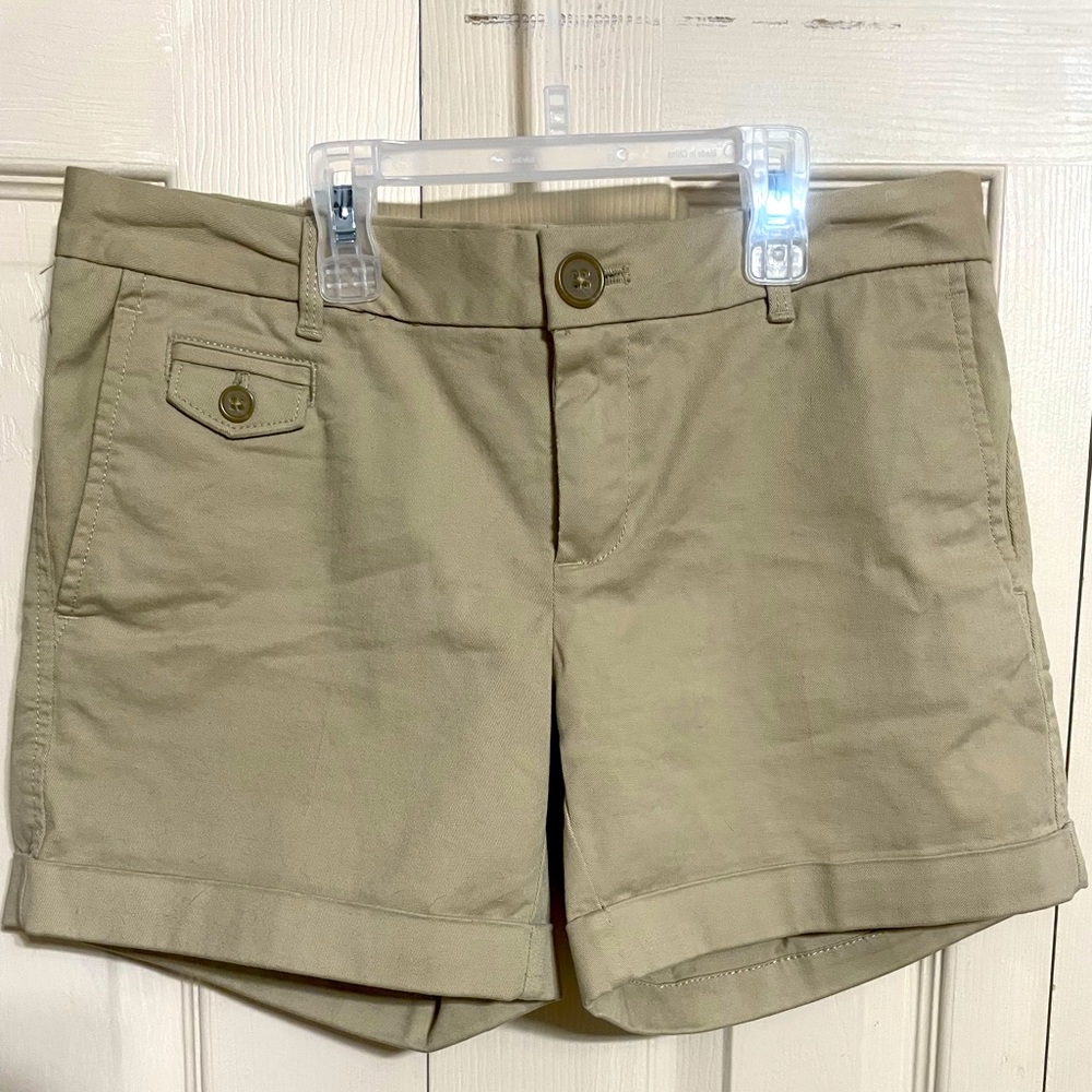 Women’s Banana Republic Sand Khaki Chino Shorts Size 0
